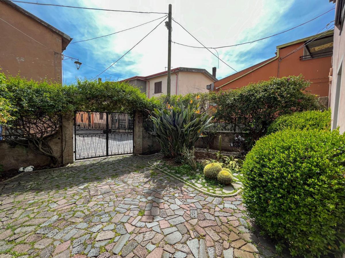 Sa Mola Casa de hóspedes Bonarcado Exterior foto